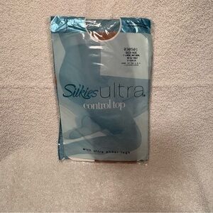 Vintage 2004 Silkies Ultra Control Top Pantyhose, Queen-Nude, XL Natural